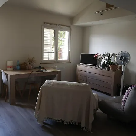 Maisonnette Montferrandaise Proche Tram - 6 Couchages - Tram - Wifi Apartment