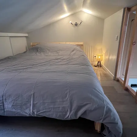 Maisonnette Montferrandaise Proche Tram - 6 Couchages - Tram - Wifi 아파트 *